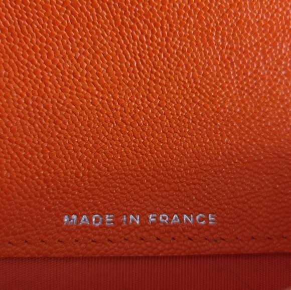 CHANEL 2020 Orange Leather Compact Wallet Card Holder - Picture 6 of 12